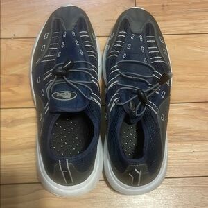 Island Surf Blue, Gray and White Water Shoes